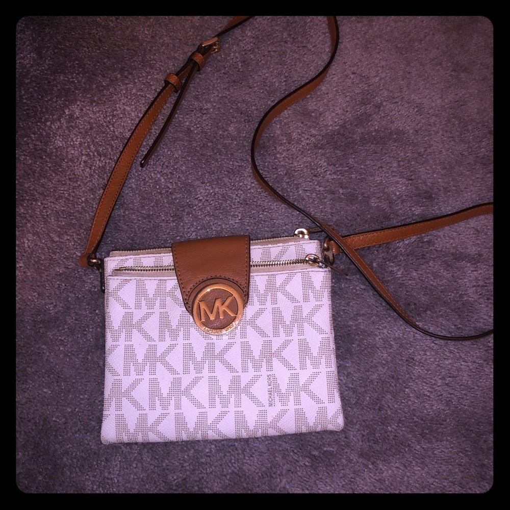 Michael kors monogram crossbody bag